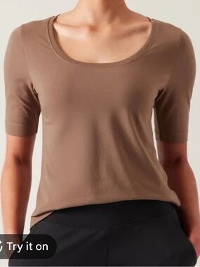 Athleta Outbound Scoop Neck T-Shirt